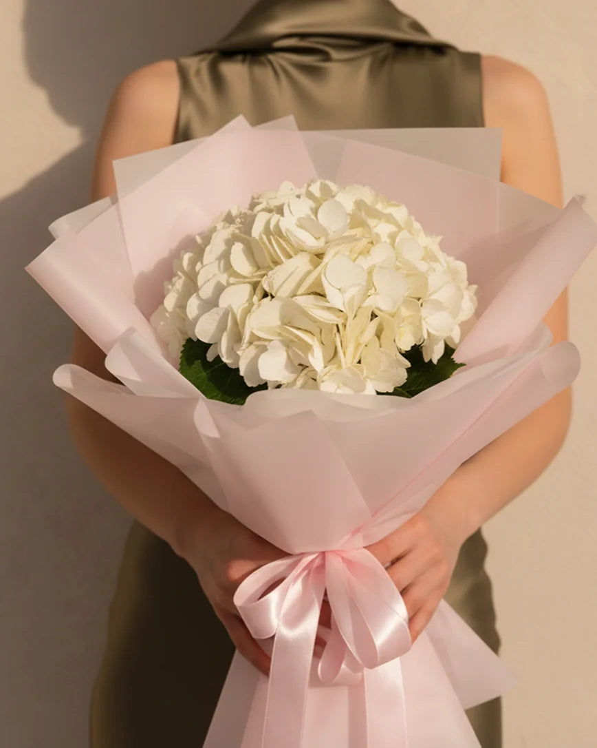 Hortensia Eleanor detail — luxury flowers Dubai | Miss Florenski