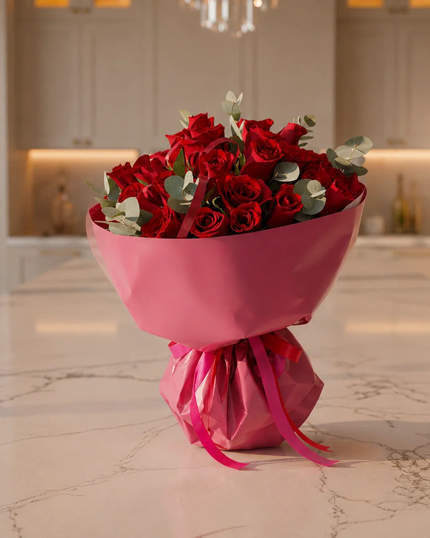 Baiser Rose detail — luxury flowers Dubai | Miss Florenski