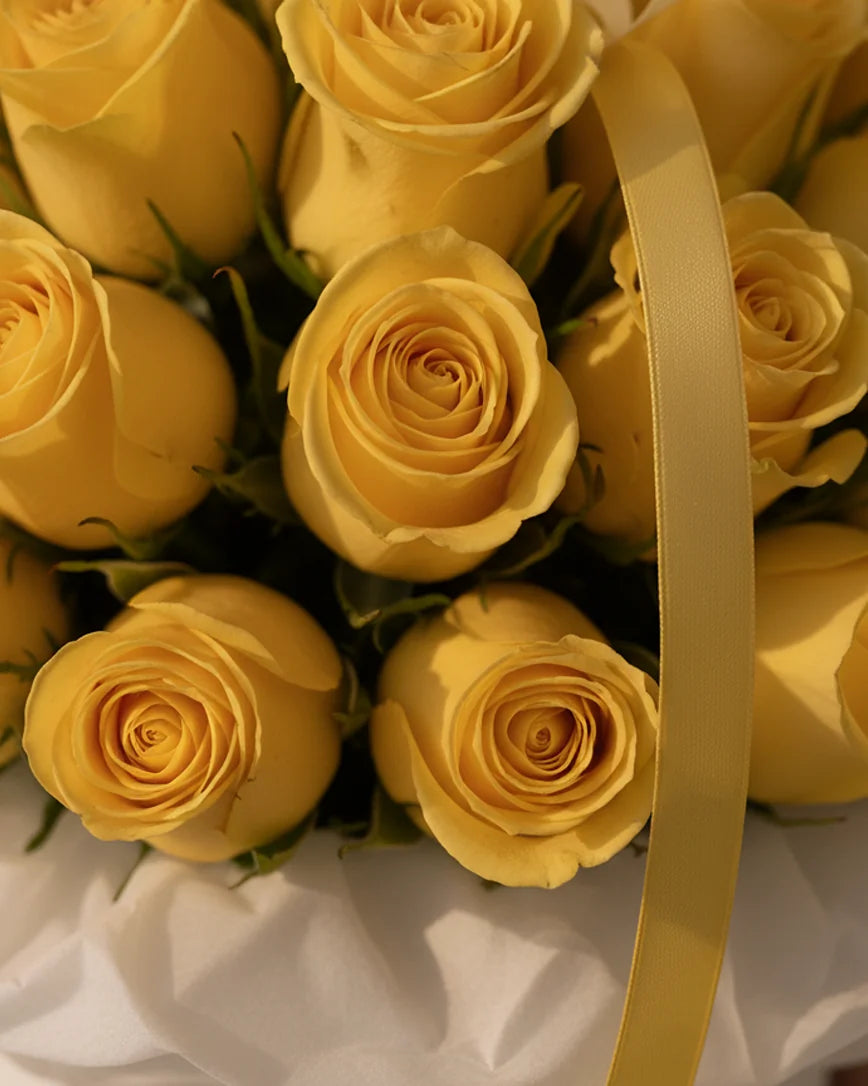 Boite Jaune detail — luxury flowers Dubai | Miss Florenski