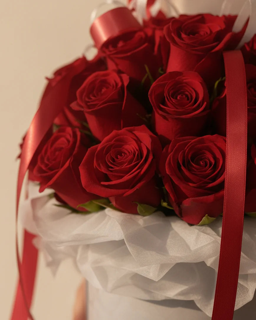 Boîte Rouge detail — luxury flowers Dubai | Miss Florenski