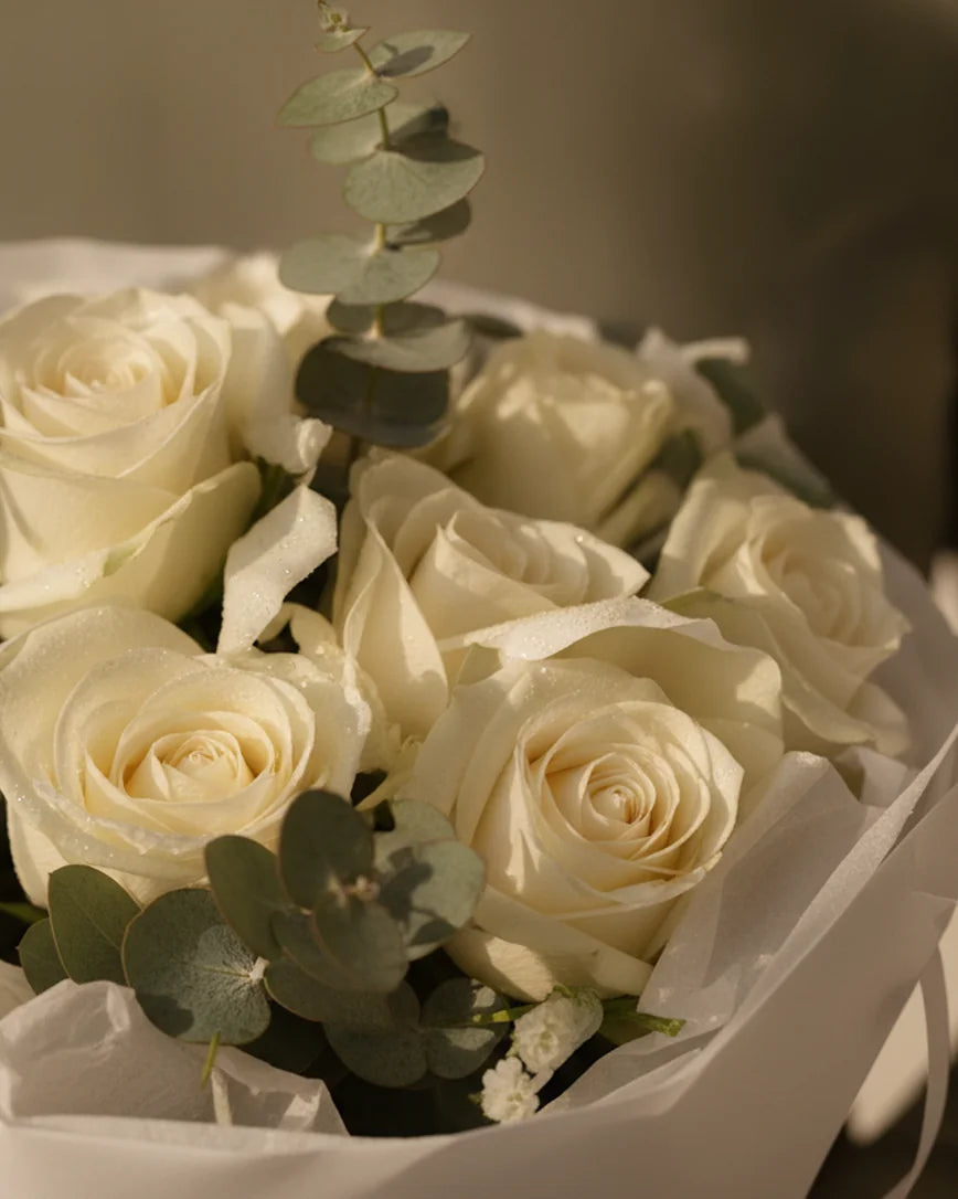 Bonjour detail — luxury flowers Dubai | Miss Florenski