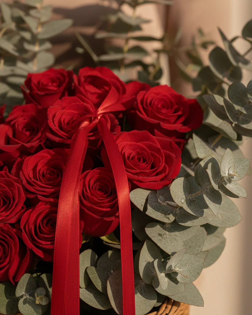C'est L'amour detail — luxury flowers Dubai | Miss Florenski