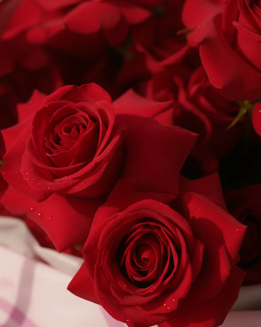 Douce Romance detail — luxury flowers Dubai | Miss Florenski