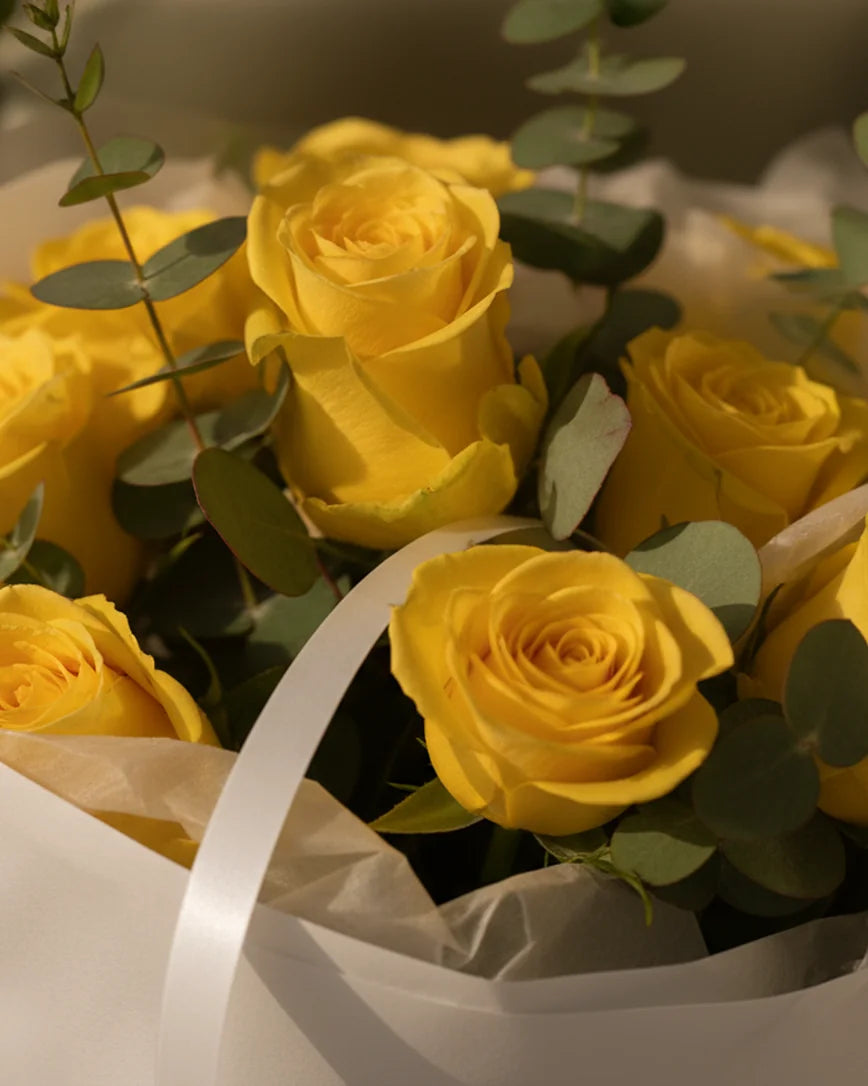 Ensoleillée detail — luxury flowers Dubai | Miss Florenski