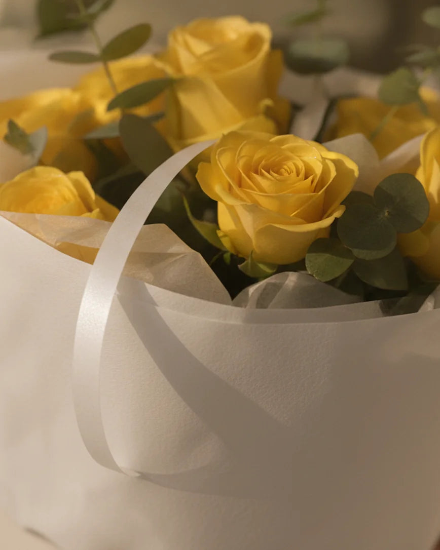 Ensoleillée detail — luxury flowers Dubai | Miss Florenski