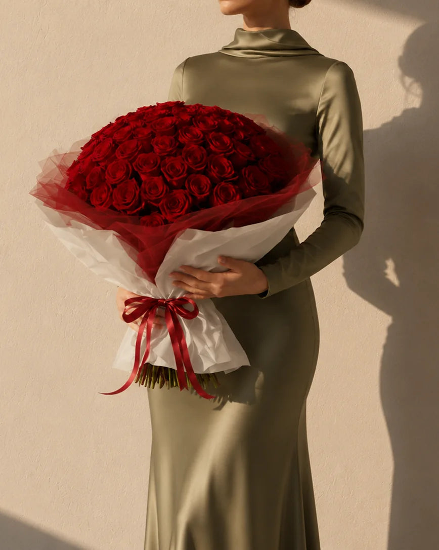 Eternité Rouge detail — luxury flowers Dubai | Miss Florenski
