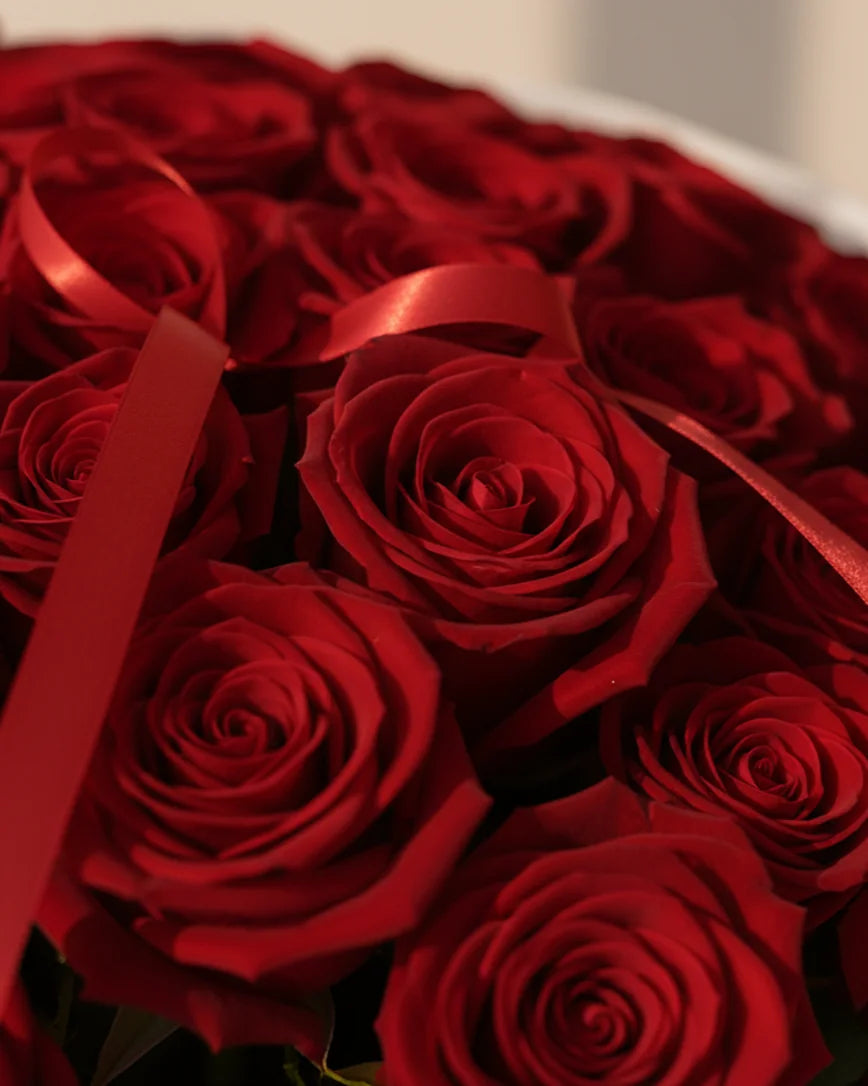 La Passion detail — luxury flowers Dubai | Miss Florenski