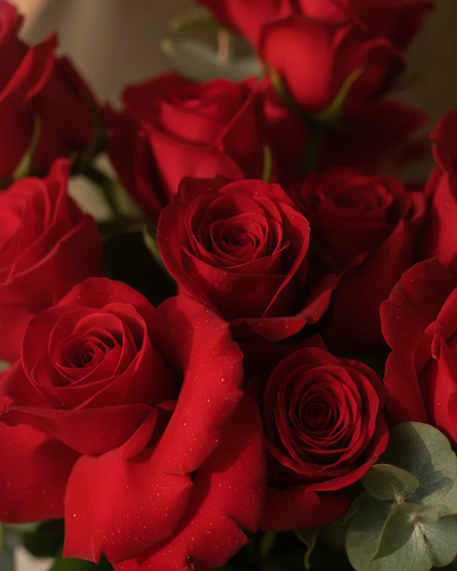 Vase de Fleurs Rouge - Miss Florenski Dubai