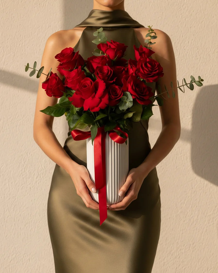 Vase de Fleurs Rouge - Miss Florenski Dubai