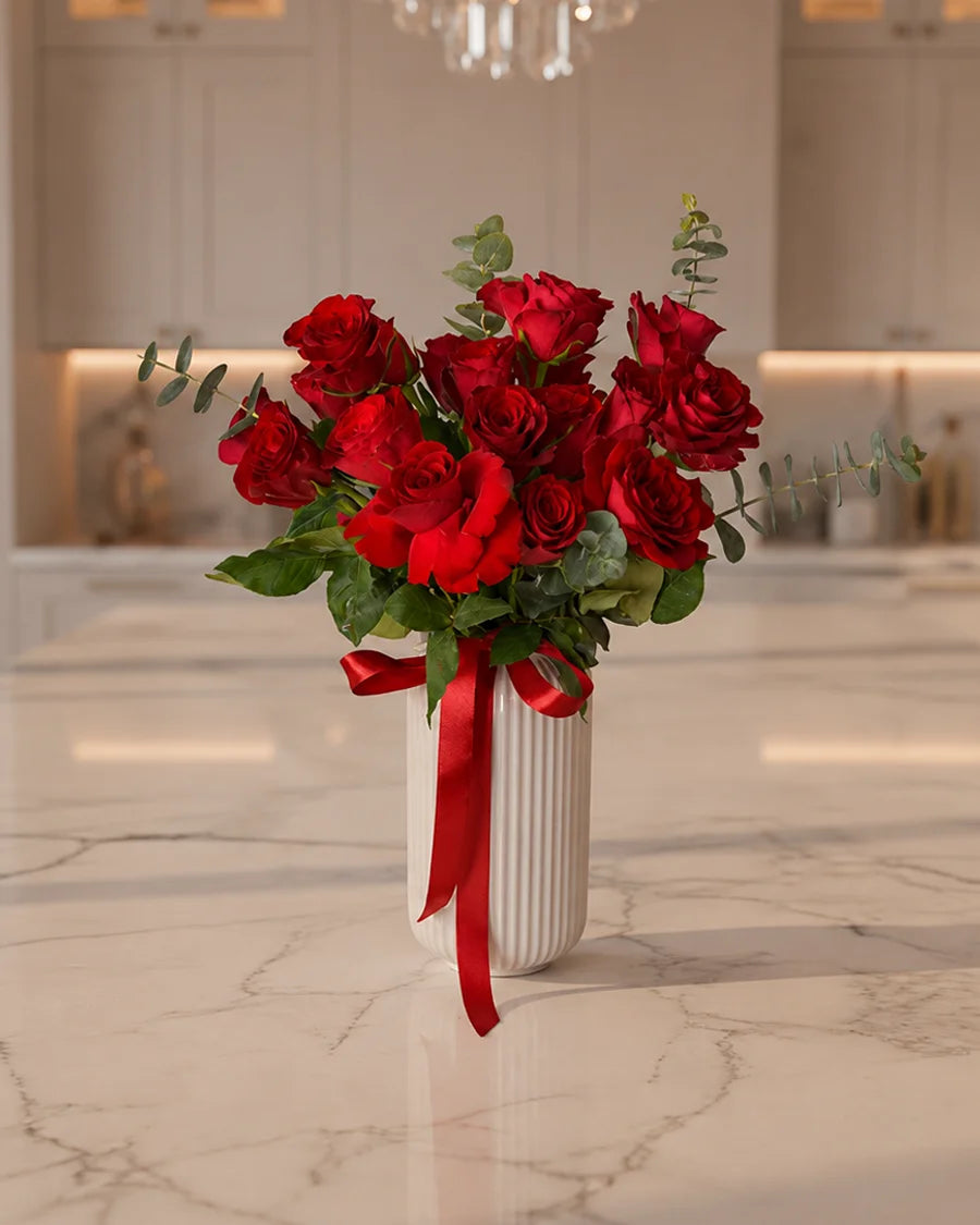 Vase de Fleurs Rouge - Miss Florenski Dubai